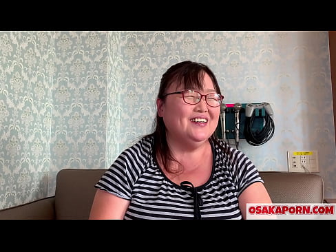 ❤️ Feit japönsk mamma sýnir risastóra brjósta sína og hefur gaman af kynlífsleikfangi. 51 árs gömul asísk móðir talar um kynlífsreynslu sína. Yukiko 1 OSAKAPORN feitur milf ☑  Kynlíf hjá okkur ﹏
